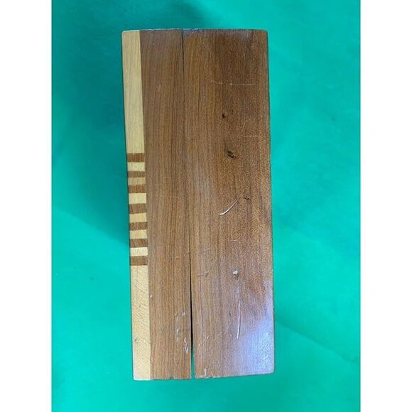 Wood Keepsake Jewelry Box Inlaid Shell Mosiac Hinged Box 4"x4" EUC - Picture 7 of 9